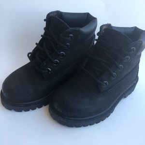 Black timberland boots